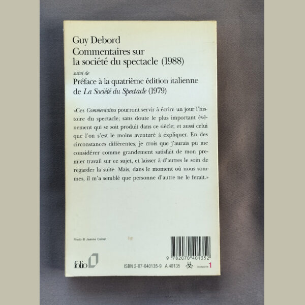 Dos du livre Commentaires sur la société du spectacle de Guy Debord avec résumé et ISBN