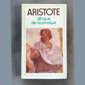Couverture de l’Éthique de Nicomaque avec détail de fresque antique représentant Aristote