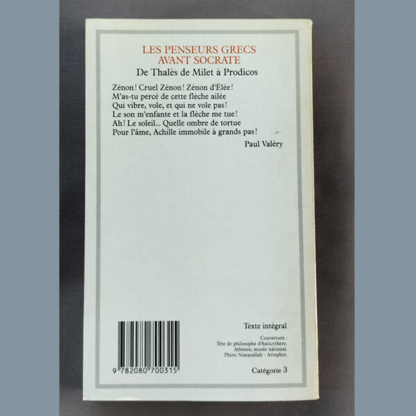 Quatrième de couverture du livre « Penseurs Grecs avant Socrate » avec citation de Paul Valéry et informations d’édition.